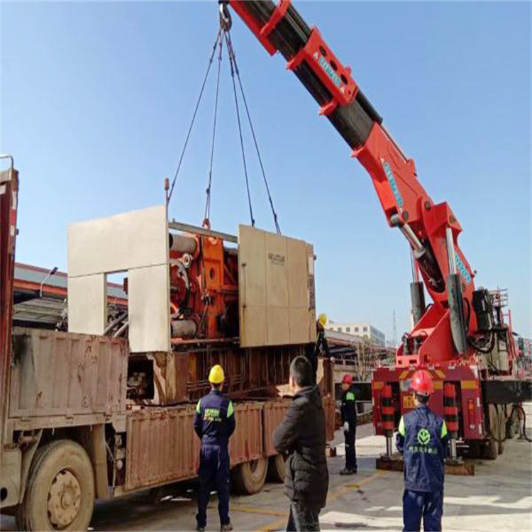 龙州随车吊作业的风险因素是怎样的